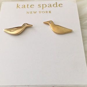 Kate Spade Gold sandpiper w/rhinestone eyes stud